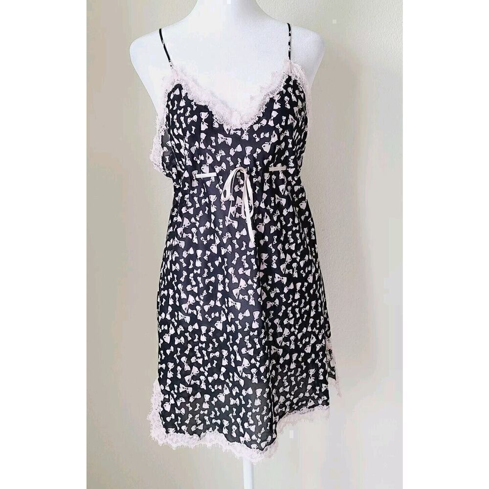 Fantasies Morgan Taylor Slip Dress‎ Chemise Small Pink Bow Print Lace Nightie